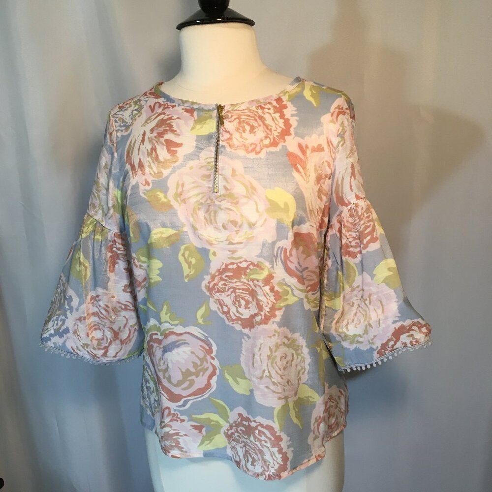 Ladies Casual Top by Harve Benard             FREE SHIPPING